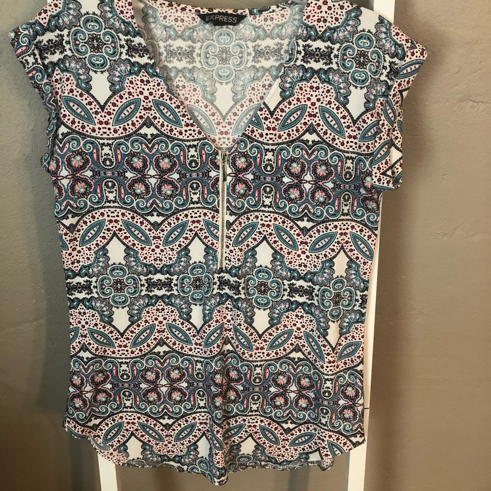 Short sleeve top